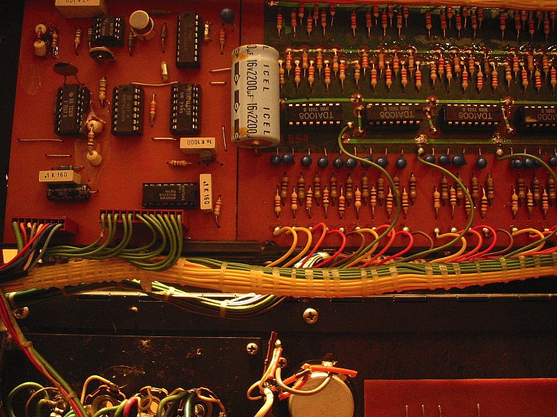 Crumar Performer inside Top Octave Divider