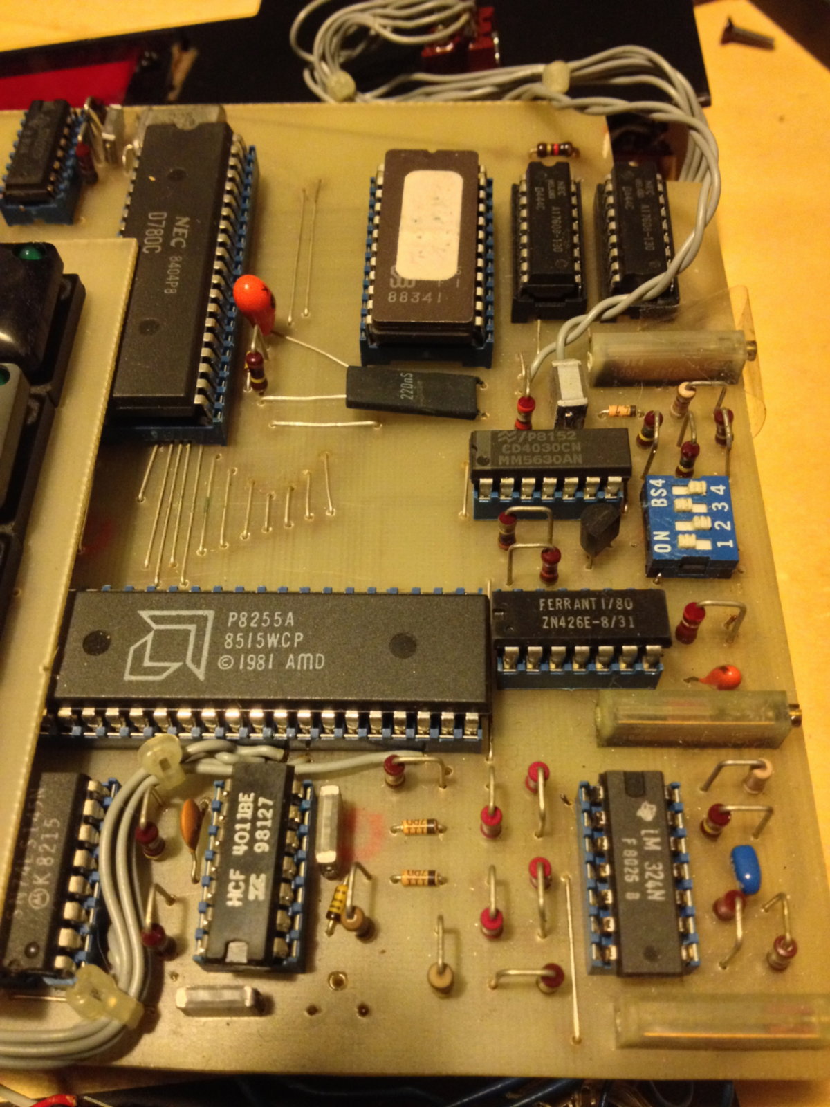 EEH DS500 inside detail chips