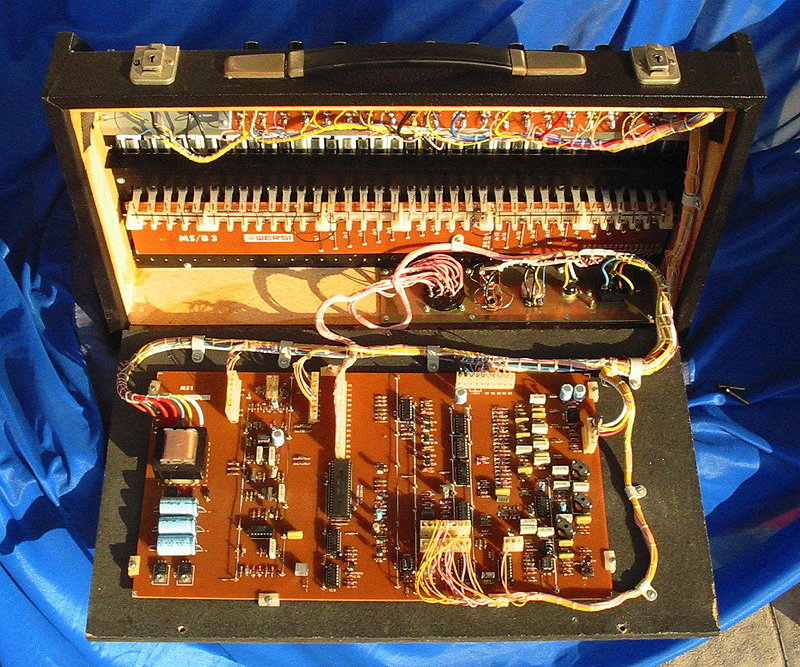 Wersi Bass Synth's inside